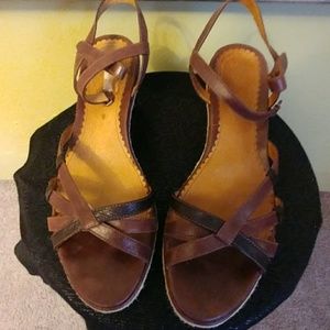 Strappy wedge sandle